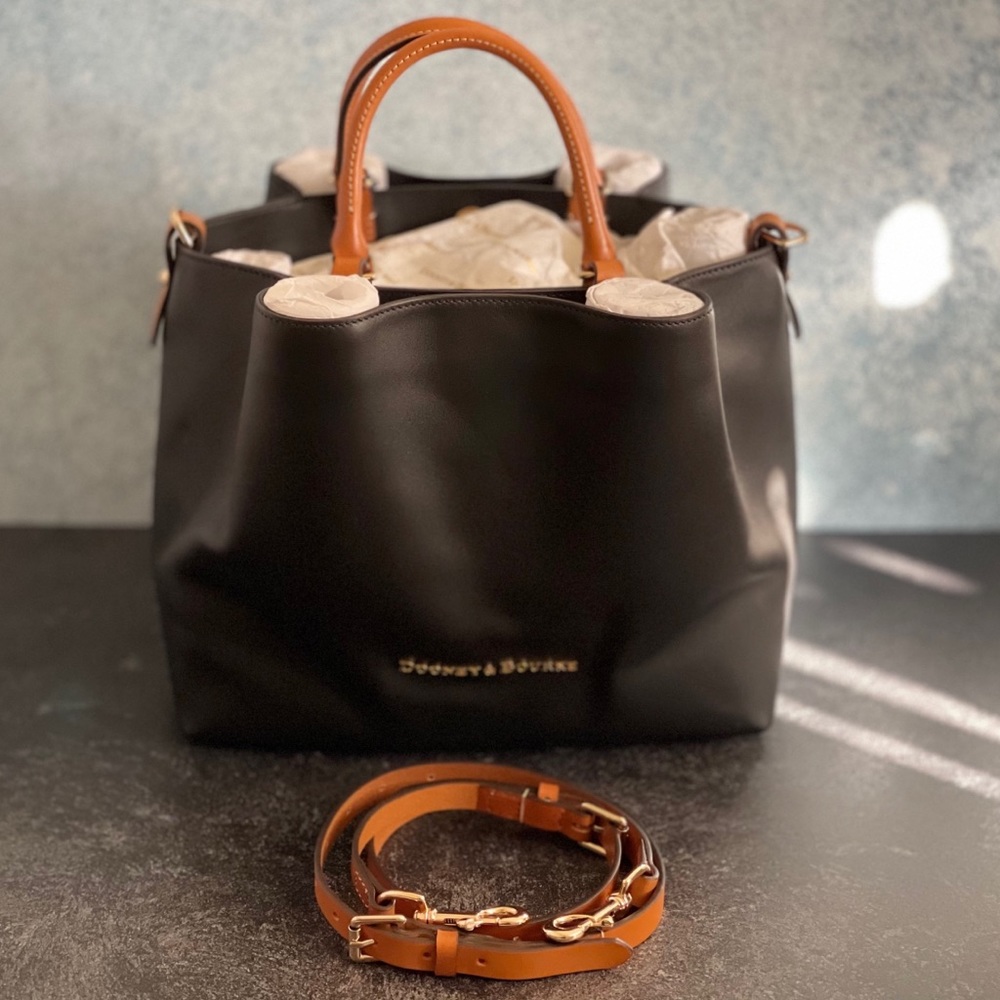 NWT Dooney and Bourke City Large Barlow